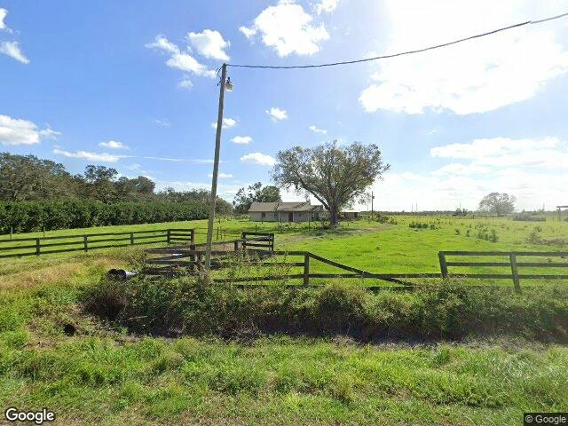 House image located at Bowling Green, FL 33834