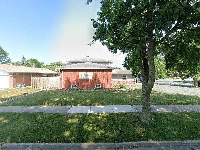 House image located at South Holland, IL 60473