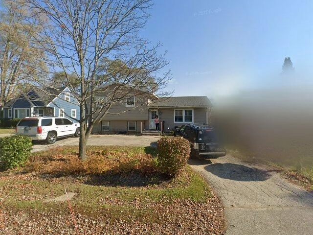 House image located at Round Lake, IL 60073