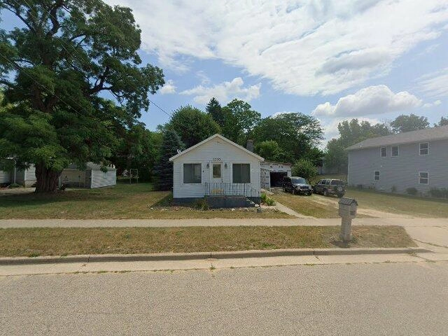 House image located at Grand Rapids, MI 49504