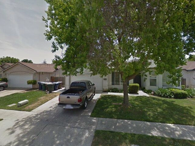 House image located at Tulare, CA 93274