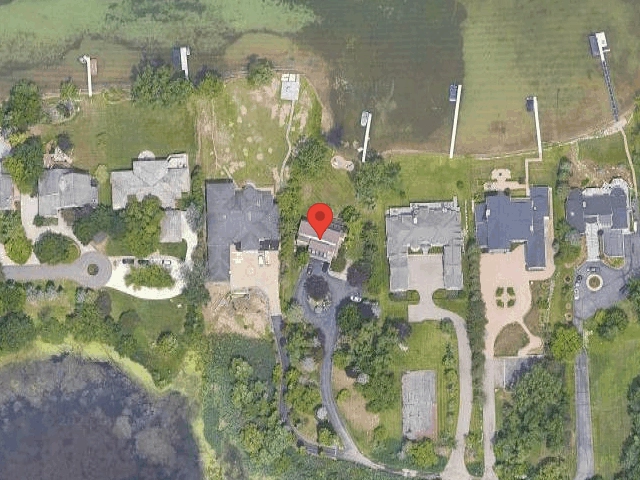 House image located at West Bloomfield, MI 48323