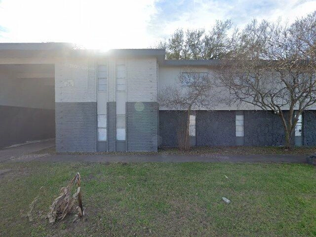 House image located at South Houston, TX 77587