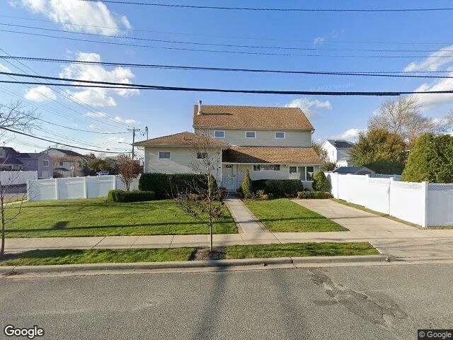 House image located at Oceanside, NY 11572