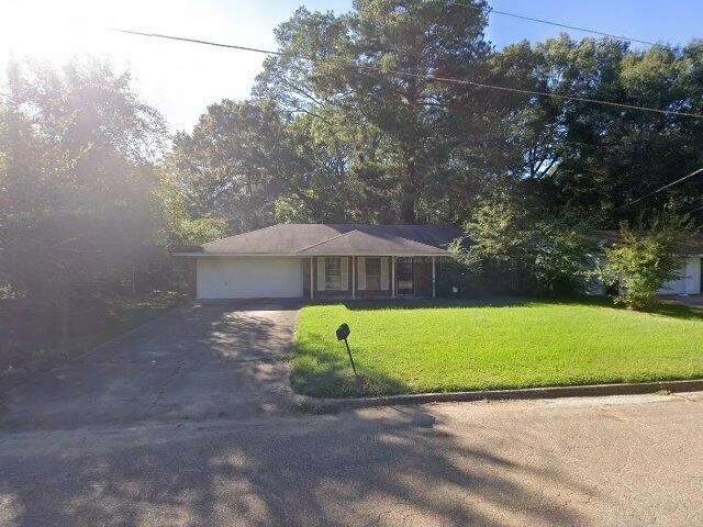 House image located at Jackson, MS 39204