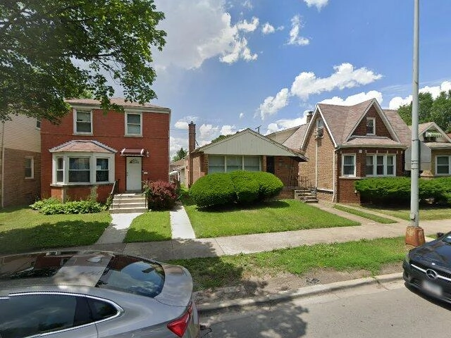 House image located at Chicago, IL 60617