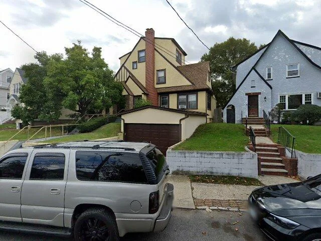 House image located at Saint Albans, NY 11412