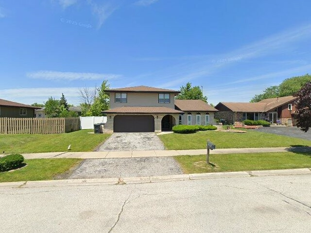House image located at South Holland, IL 60473