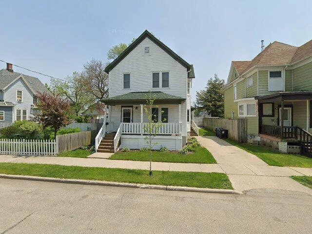 House image located at Racine, WI 53404