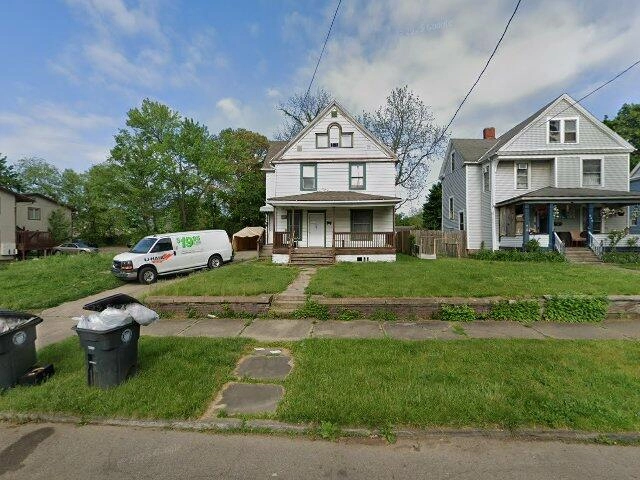 House image located at Akron, OH 44310