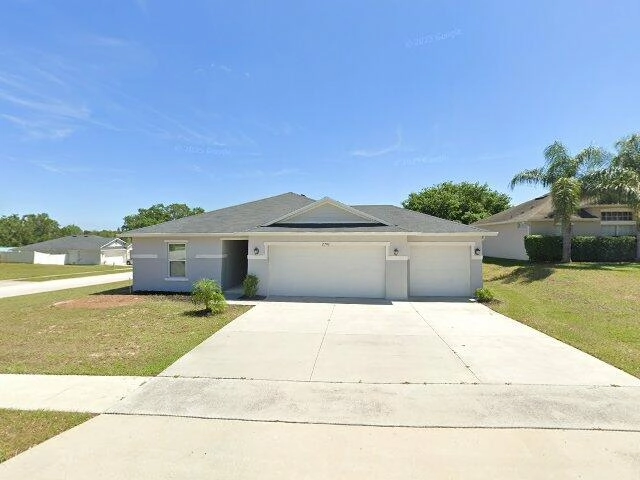 House image located at Mascotte, FL 34753