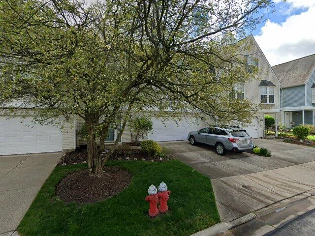 House image located at Cuyahoga Falls, OH 44223