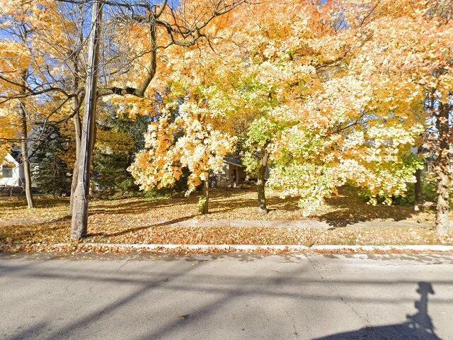 House image located at Saint Charles, IL 60174