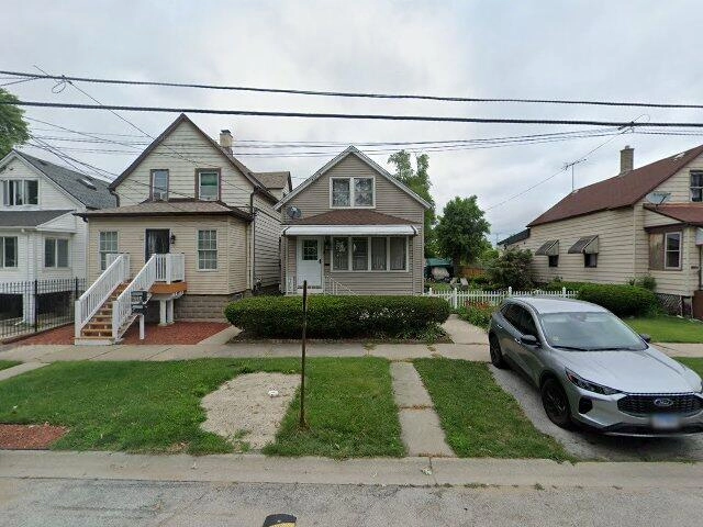 House image located at Chicago, IL 60633