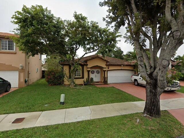 House image located at Miami, FL 33196