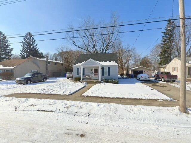 House image located at Warren, MI 48093