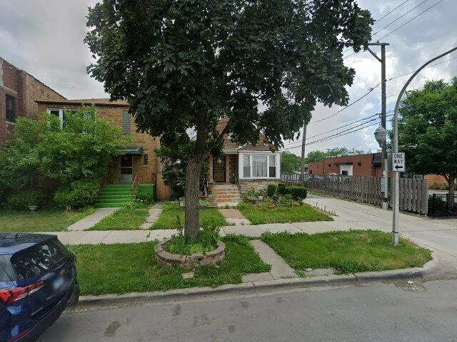 House image located at Chicago, IL 60617