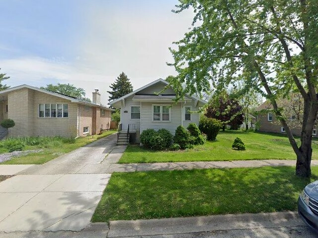 House image located at Lyons, IL 60534