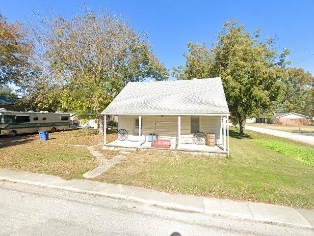 House image located at Germantown, IL 62245