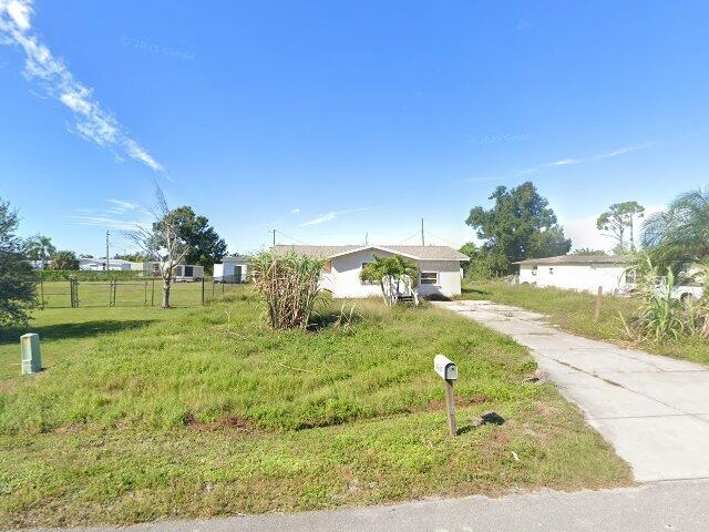 House image located at North Fort Myers, FL 33917