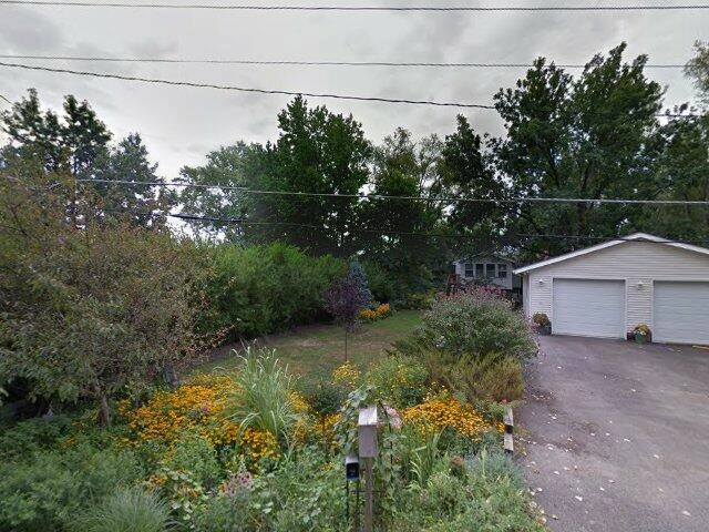 House image located at Moline, IL 61265