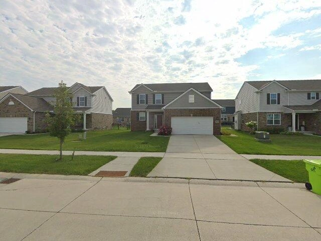 House image located at Macomb, MI 48042