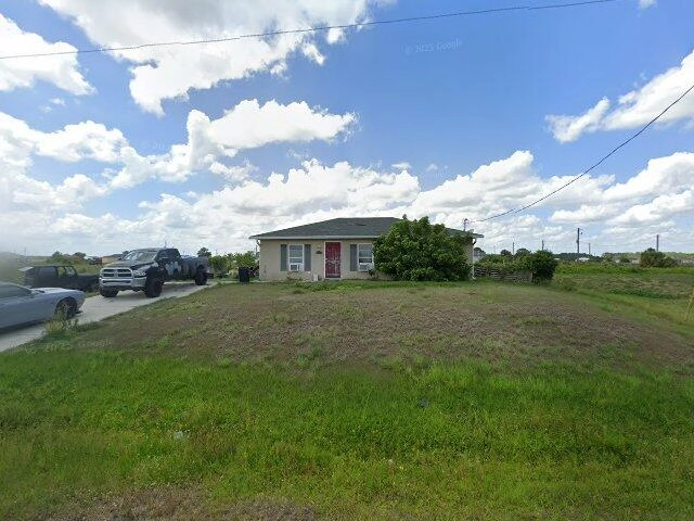 House image located at Labelle, FL 33935