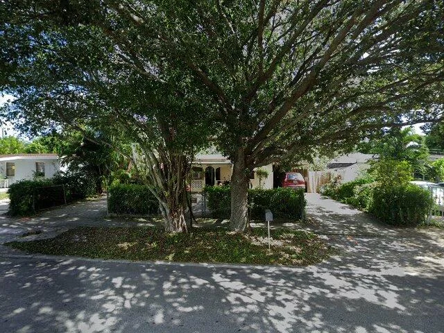 House image located at Hollywood, FL 33023