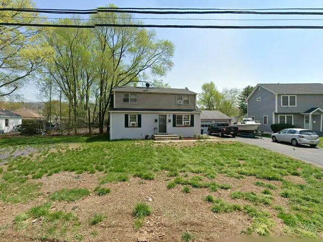 House image located at Wanaque, NJ 07465