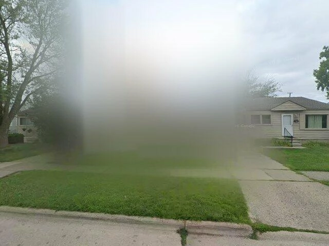 House image located at Warren, MI 48089