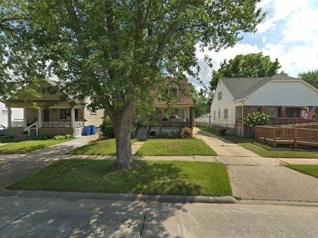 House image located at Dearborn Heights, MI 48125