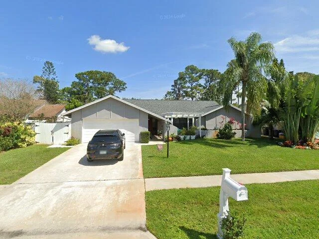 House image located at Lake Worth, FL 33467