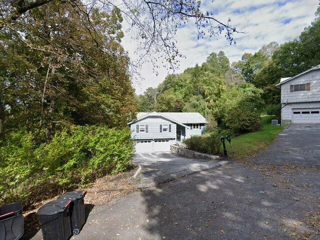 House image located at Cortlandt Manor, NY 10567