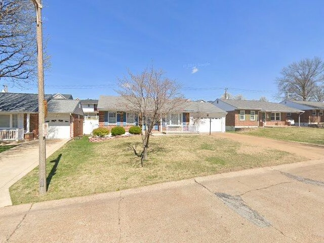 House image located at Saint Louis, MO 63116