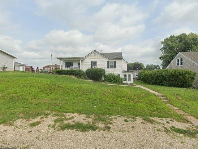 House image located at Dubuque, IA 52001