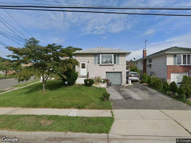 House image located at Farmingdale, NY 11735