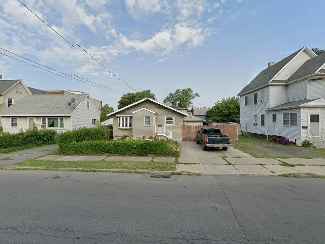 House image located at Syracuse, NY 13208