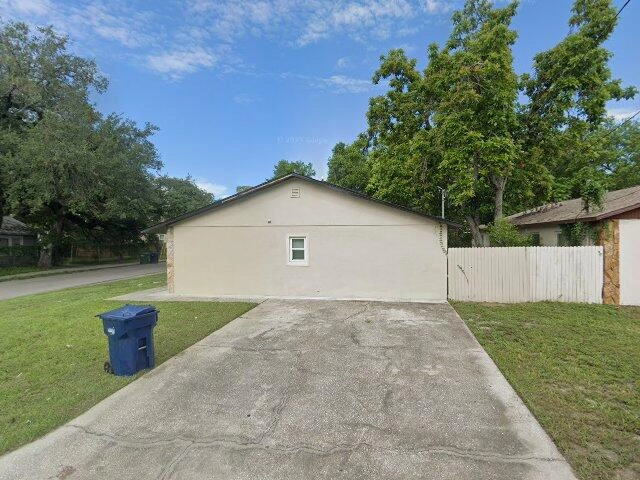 House image located at Tampa, FL 33604