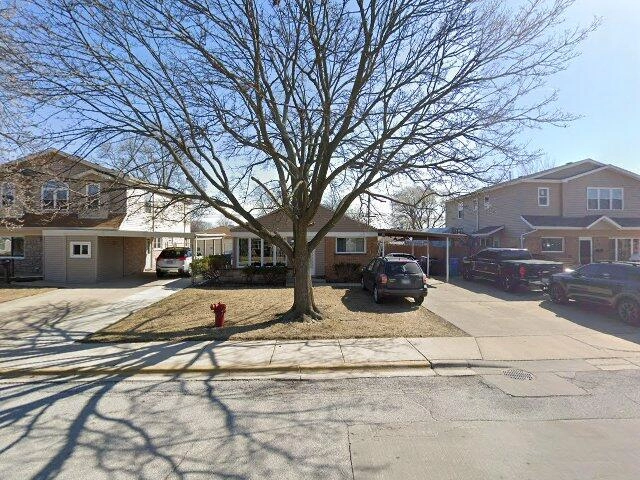 House image located at Chicago, IL 60652