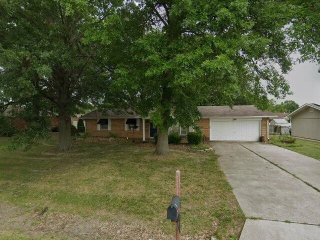 House image located at Staunton, IL 62088