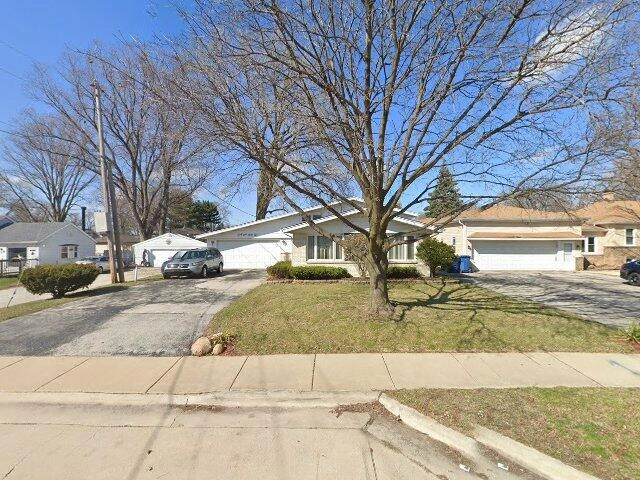 House image located at Worth, IL 60482