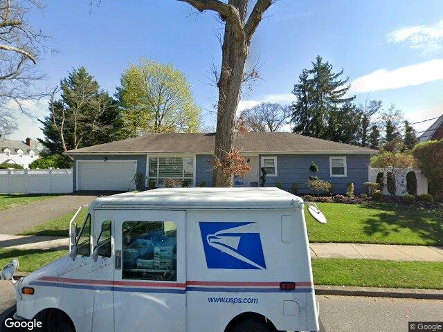 House image located at Freeport, NY 11520