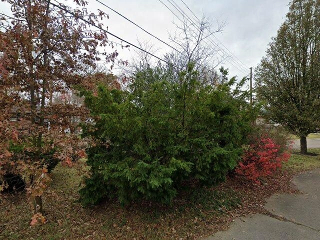 House image located at Louisville, KY 40219