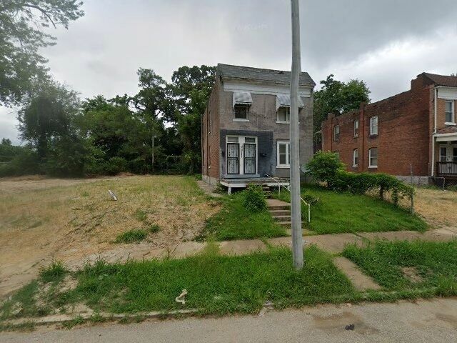 House image located at Saint Louis, MO 63112