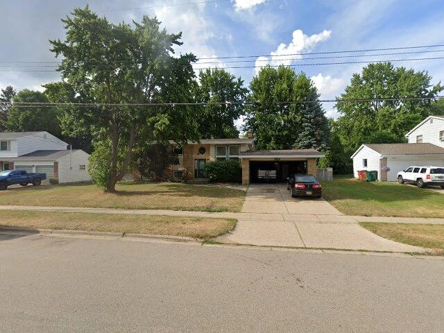 House image located at Rockford, MI 49341