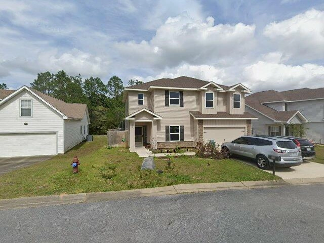 House image located at Crestview, FL 32536