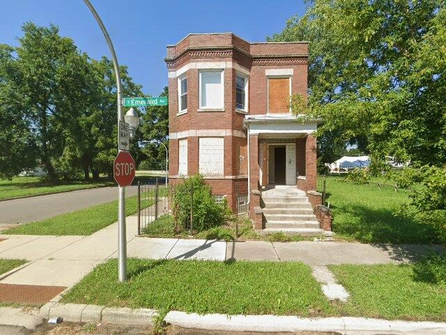 House image located at Chicago, IL 60609