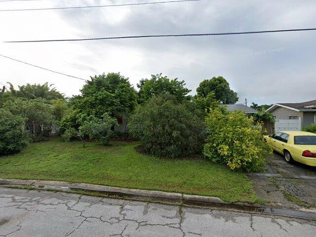 House image located at Saint Petersburg, FL 33703
