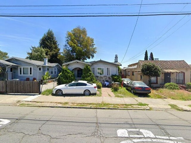 House image located at Oakland, CA 94605
