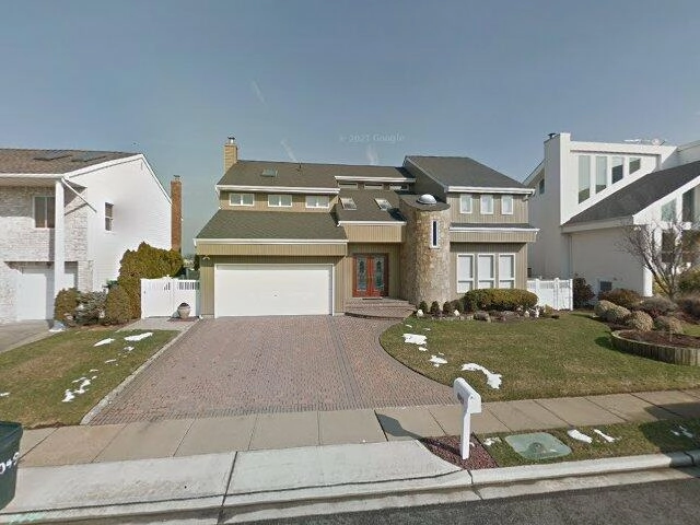 House image located at North Olmsted, OH 44070